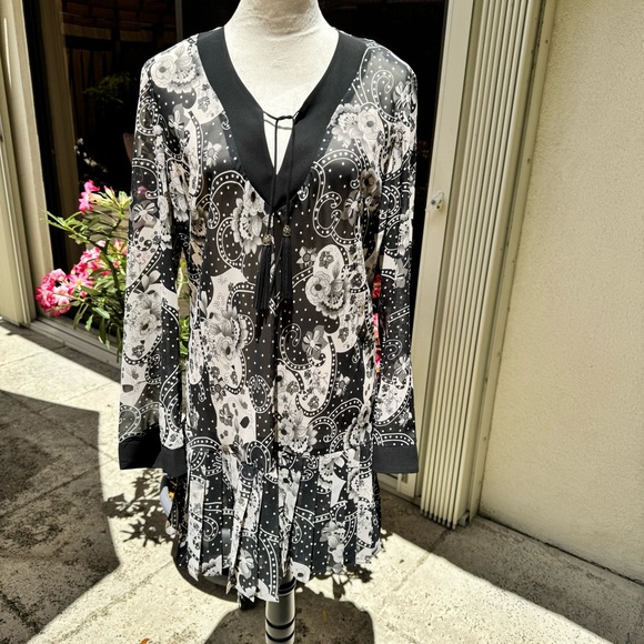 Bisou Bisou Dresses & Skirts - BISOU BISOU. NWT. Bohemian Rhapsody 2. Dita Print. Dress/Tunic w/tassels…